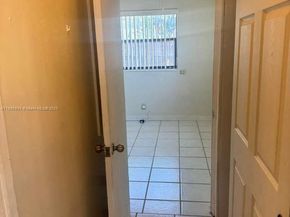 2343 NW 28th St #1-2, Oakland Park FL 33311