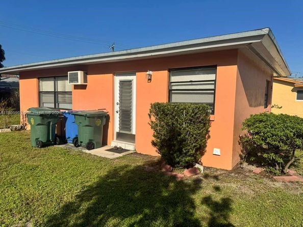 2343 NW 28th St #1-2, Oakland Park FL 33311