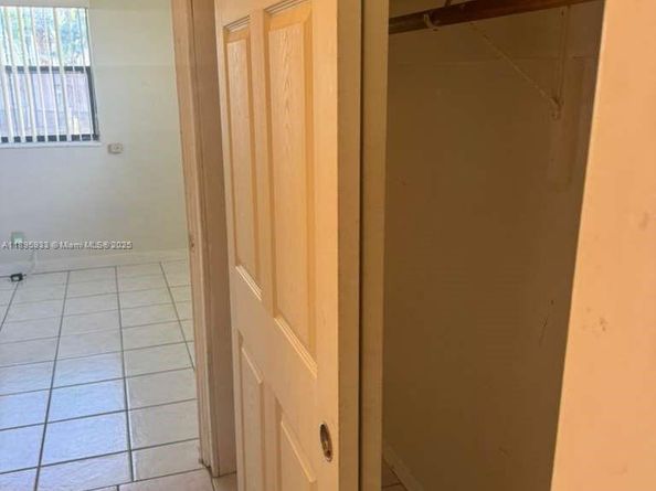 2343 NW 28th St #1-2, Oakland Park FL 33311