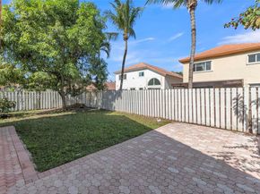 10997 NW 58th Ter, Doral FL 33178