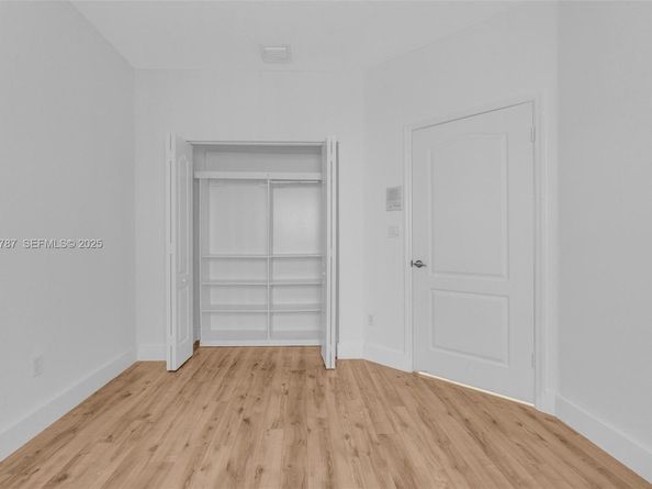 10997 NW 58th Ter, Doral FL 33178