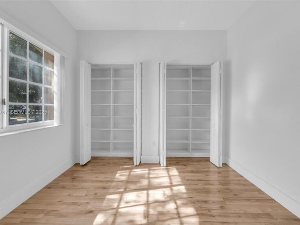 10997 NW 58th Ter, Doral FL 33178