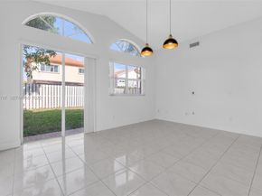 10997 NW 58th Ter, Doral FL 33178