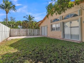 10997 NW 58th Ter, Doral FL 33178