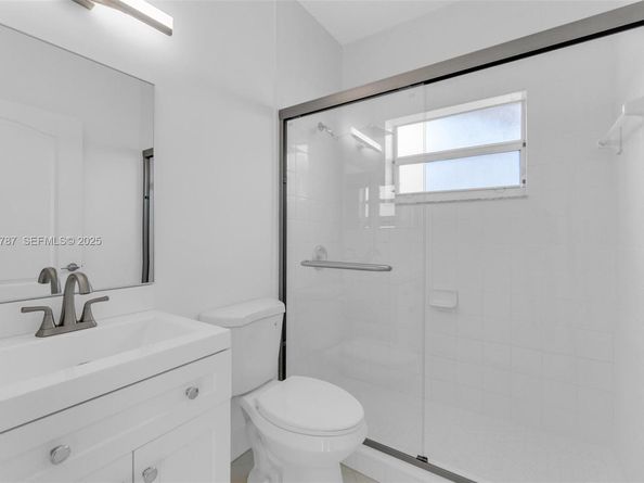 10997 NW 58th Ter, Doral FL 33178