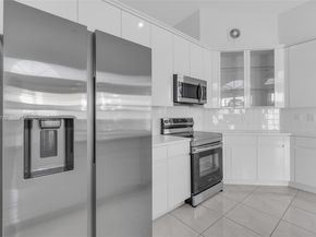 10997 NW 58th Ter, Doral FL 33178