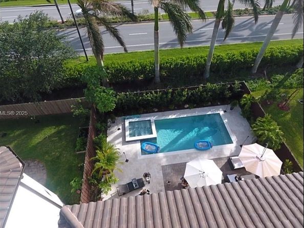 2730 NE 1st St, Homestead FL 33033