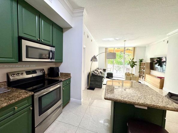 3001 NE 185th St 225, Aventura FL 33180