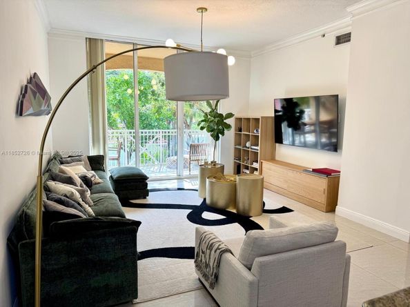3001 NE 185th St 225, Aventura FL 33180