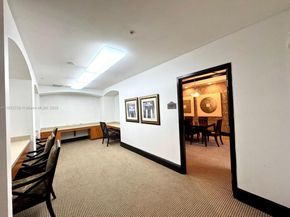 3001 NE 185th St 225, Aventura FL 33180