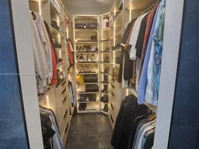 7875 NW 116th Ave, Doral FL 33178