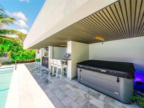 1930 Bay Dr 1, Miami Beach FL 33141