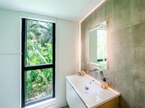 1930 Bay Dr 1, Miami Beach FL 33141