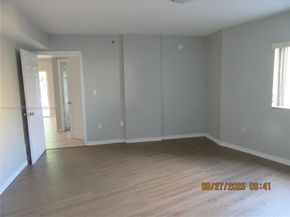 2475 NW 16th St Rd 205, Miami FL 33125