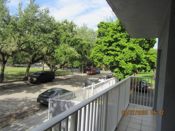 2475 NW 16th St Rd 205, Miami FL 33125
