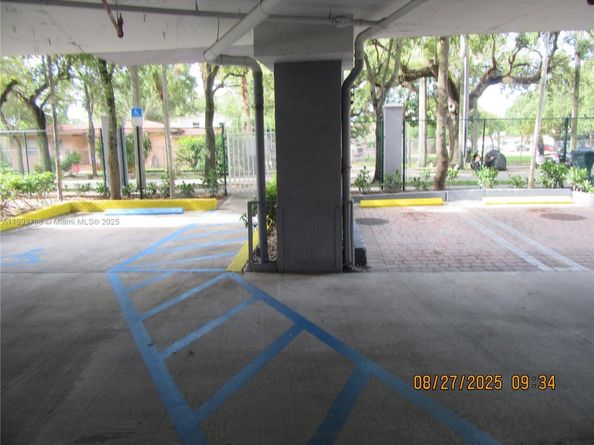 2475 NW 16th St Rd 205, Miami FL 33125