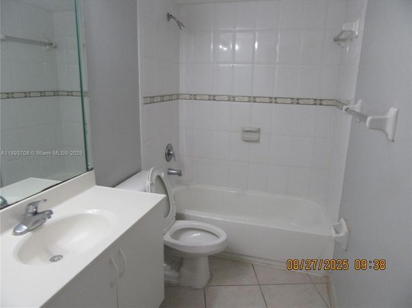 2475 NW 16th St Rd 205, Miami FL 33125