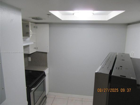 2475 NW 16th St Rd 205, Miami FL 33125
