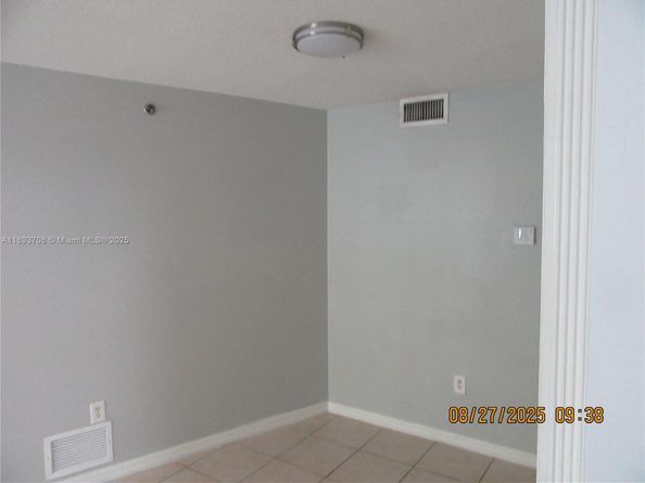 2475 NW 16th St Rd 205, Miami FL 33125
