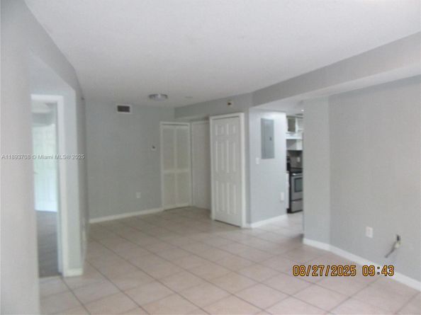 2475 NW 16th St Rd 205, Miami FL 33125