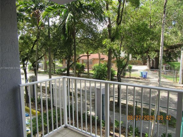 2475 NW 16th St Rd 205, Miami FL 33125