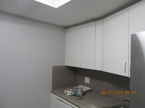 2475 NW 16th St Rd 205, Miami FL 33125