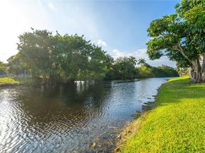 455 S Pine Island Rd 303C, Plantation FL 33324