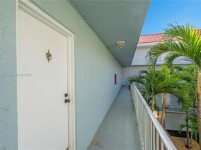 455 S Pine Island Rd 303C, Plantation FL 33324