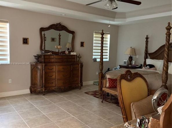8100 SW 179th St, Palmetto Bay FL 33157