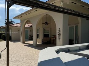 8100 SW 179th St, Palmetto Bay FL 33157