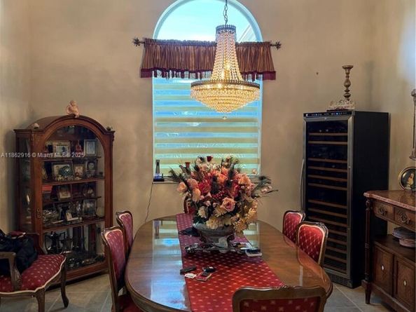8100 SW 179th St, Palmetto Bay FL 33157