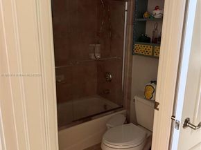 8100 SW 179th St, Palmetto Bay FL 33157