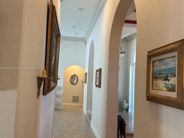8100 SW 179th St, Palmetto Bay FL 33157