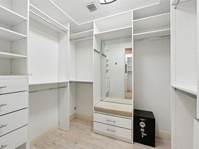 8100 SW 179th St, Palmetto Bay FL 33157