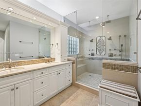 8100 SW 179th St, Palmetto Bay FL 33157