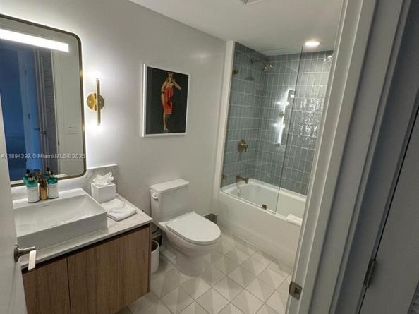 601 NE 1 Ave 3802, Miami FL 33132