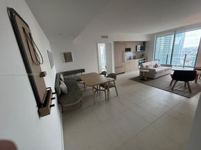 601 NE 1 Ave 3802, Miami FL 33132