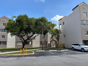 6045 NW 186th St