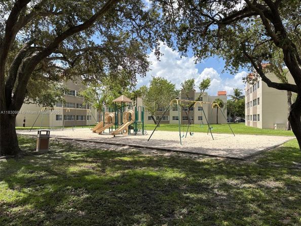6045 NW 186th St 103, Hialeah FL 33015
