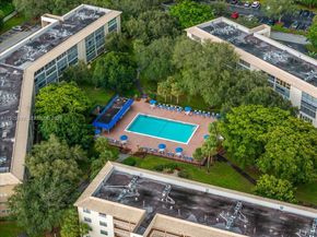 2303 Lucaya Ln E2, Coconut Creek FL 33066