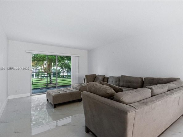 2303 Lucaya Ln E2, Coconut Creek FL 33066