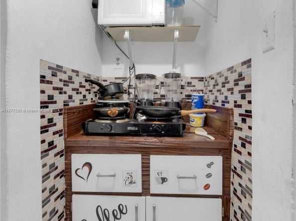 821 NW 40th Ave, Miami FL 33126