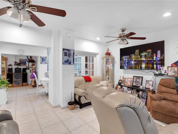 821 NW 40th Ave, Miami FL 33126