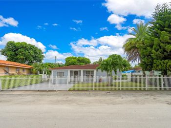 821 NW 40th Ave