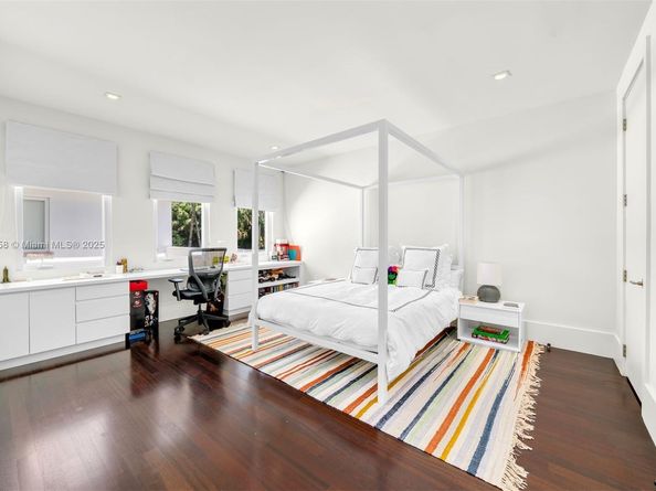 2820 Brickell Ave, Miami FL 33129