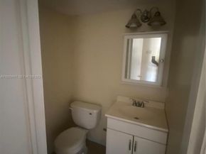 13500 NE 3rd Ct 205, North Miami FL 33161