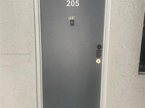 13500 NE 3rd Ct 205, North Miami FL 33161