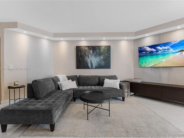 20191 E Country Club Dr 1603, Aventura FL 33180