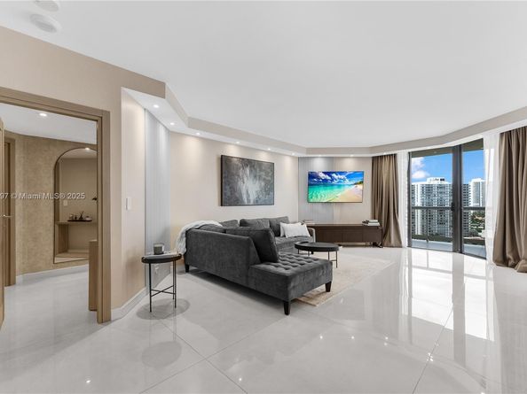 20191 E Country Club Dr 1603, Aventura FL 33180