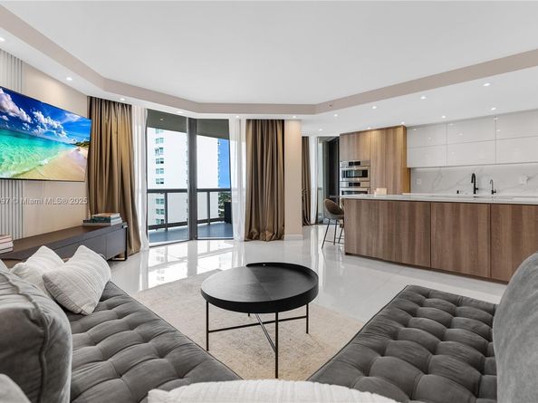 20191 E Country Club Dr 1603, Aventura FL 33180